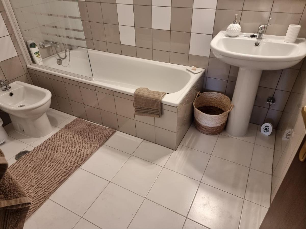 Apartamento Encantador Com Piscina Aquecida Портиман Экстерьер фото